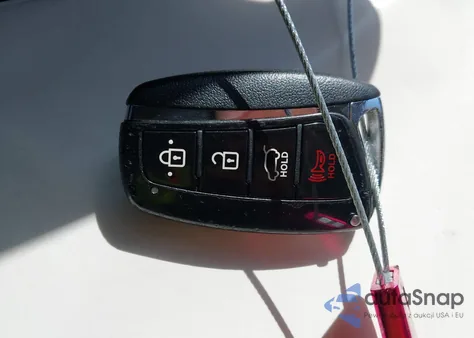 2013 Hyundai Santa Fe Sport z USA, uszkodzony, nr VIN 5XYZU3LB1DG081598